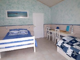 Bed and Breakfast in Brem sur mer for   4 •   animals accepted (dog, pet...) 