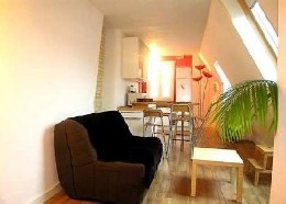 Flat in Paris 10e for   5 •   2 bedrooms 