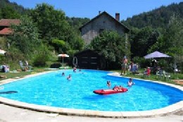 House in Lafarre for   4 •   animals accepted (dog, pet...) 