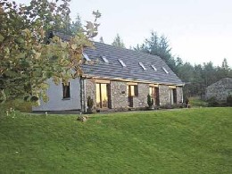 House in Lairg for   4 •   private parking 