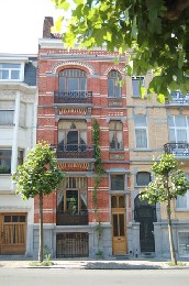 House in Brussels for   4 •   parking 