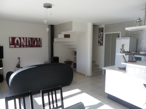 House in St pe sur nivelle for   6 •   private parking 