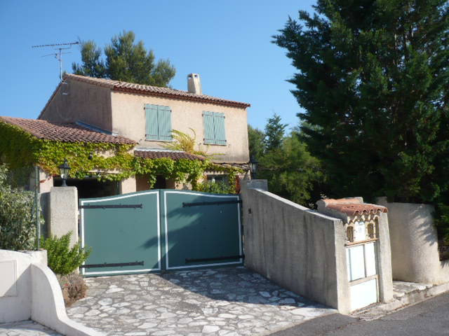 House in Roquebrune sur argens for   7 •   3 bedrooms 
