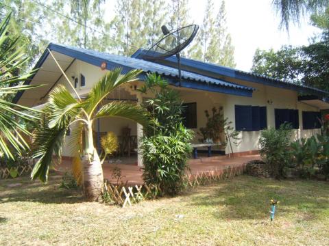 House in Prachuap khiri khan for   6 •   animals accepted (dog, pet...) 