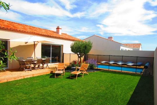 House in Sables d'olonne for   10 •   with private pool 