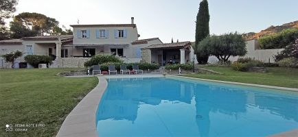 Huis in Cheval blanc voor  12 •   met priv zwembad 