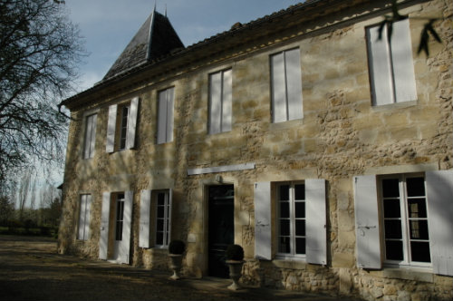 House in Bordeaux for   11 •   animals accepted (dog, pet...) 