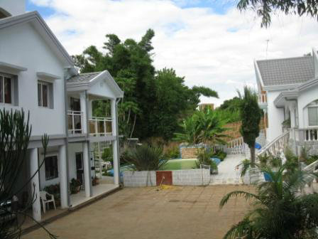 Haus in Antananarivo fr  10 •   mit Schwimmbad auf Komplex 