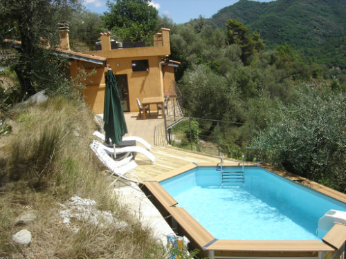 Huis in Isolabona voor  8 •   met priv zwembad 