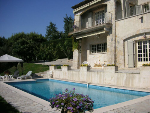 House in St paul de vence for   8 •   with private pool 