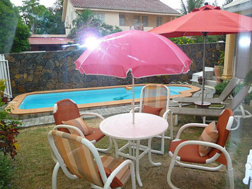 Flat in Trou aux biches for   4 •   with shared pool 