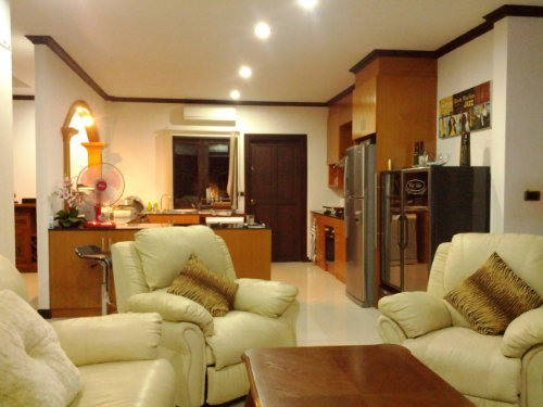 House in Chonburi for   3 •   with private pool 