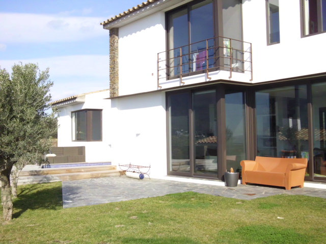 House in Cadaques for   4 •   view on sea 