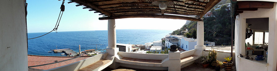 House in Filicudi island for   10 •   view on sea 