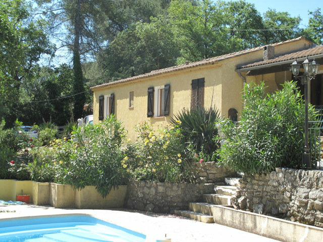 House in Lorgues for   8 •   with private pool 