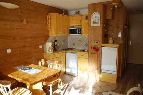 Flat in Les menuires for   4 •   animals accepted (dog, pet...) 