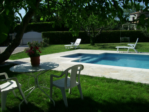 Habitaciones de huspedes (con desayuno incluido) en Bezouce para  3 •   con piscina privada 