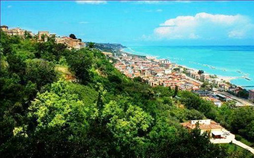 Catignano -    uitzicht op zee 