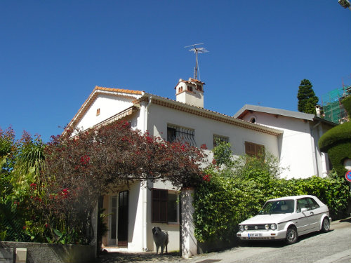 House in Roquebrune cap martin for   4 •   animals accepted (dog, pet...) 