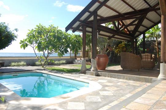 House in Pamplemousses for   10 •   with private pool 