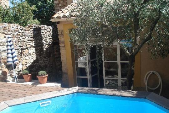 Casa rural en La capelle et masmolne para  6 •   con piscina privada 