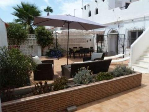 House in Torrevieja for   4 •   animals accepted (dog, pet...) 