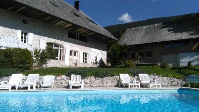 Casa en Annecy para  10 •   con piscina privada 