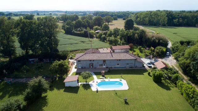 Gite in St jean sur reyssouze for   4 •   with private pool 