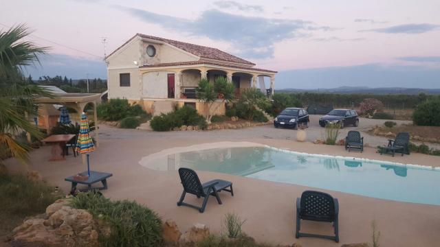 Apartamento en Alghero para  6 •   con piscina privada 