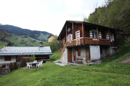 Chalet in Areches for   6 •   2 stars 