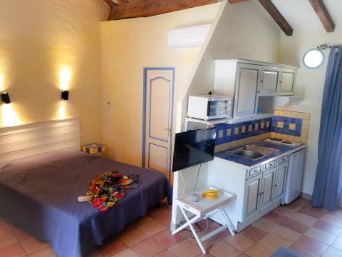 Studio in Grimaud, cte d'Azur - Vacation, holiday rental ad # 66956 Picture #7