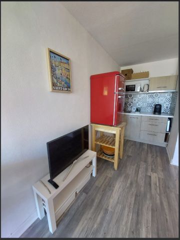 Flat in Ste - Vacation, holiday rental ad # 72099 Picture #5