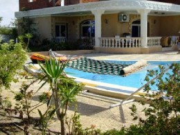 Haus in Alexandria fr  8 •   mit privat Schwimmbad 
